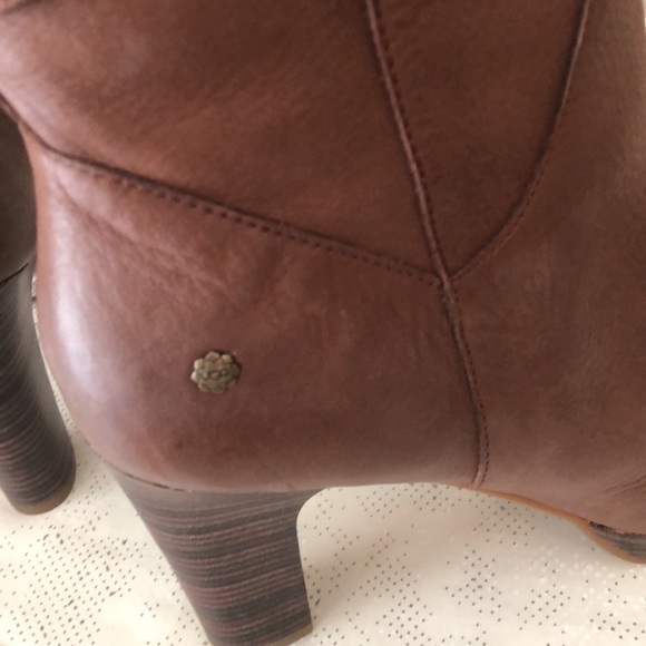 UGG Women’s Jardin mid-calf boots - chestnut color - size 10 - Picture 6 of 10